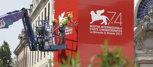Preparativos para la celebración del Festival de Cine de Venecia - Sputnik Mundo