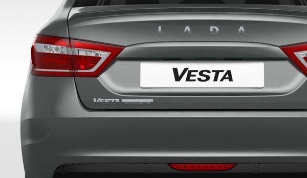 La parte trasera del nuevo Lada Vesta Exclusive - Sputnik Mundo