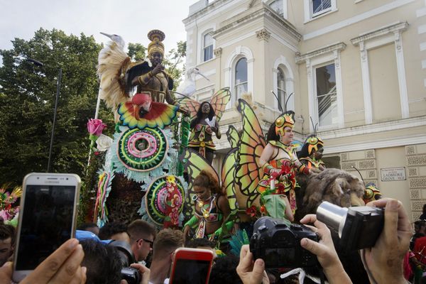 Exprimir la vida al máximo: lo más destacado del carnaval de Notting Hill - Sputnik Mundo