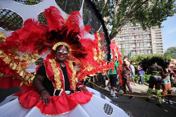 Exprimir la vida al máximo: lo más destacado del carnaval de Notting Hill - Sputnik Mundo