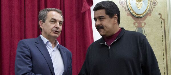 El expresidente español, José Luis Rodríguez Zapatero, y el presidente de venezuela, Nicolás Maduro (archivo) - Sputnik Mundo