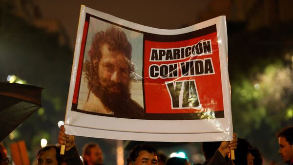 Protesta en Buenos Aires, Argentina, por la desaparición del activist Santiago Maldonado - Sputnik Mundo