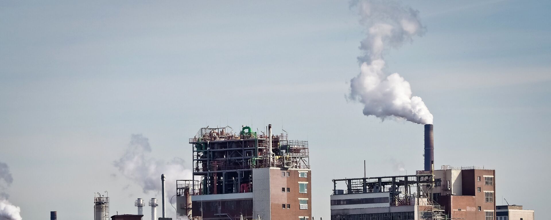 Planta química (imagen referencial) - Sputnik Mundo, 1920, 14.04.2022