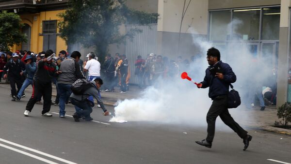 Docentes protestando en Lima, Perú (archivo) - Sputnik Mundo