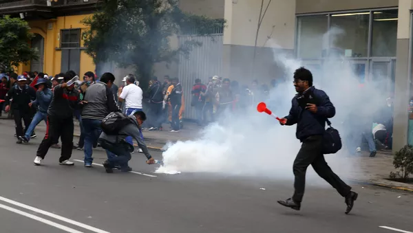 Docentes protestando en Lima, Perú (archivo) - Sputnik Mundo