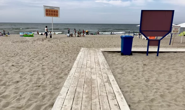 Una playa cerca de la ciudad de Svetlogorsk Una playa cerca de la ciudad de Svetlogorsk - Sputnik Mundo
