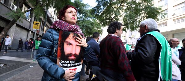 Manifestación en Buenos Aires, Argentina, por la desaparición de Santiago Maldonado (archivo) - Sputnik Mundo