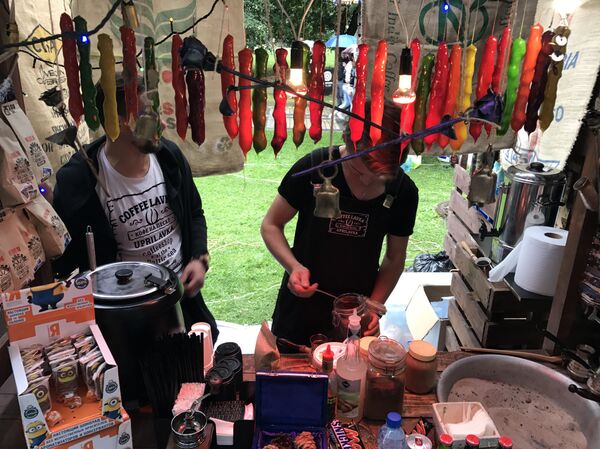 Uno de los puestos gastronómicos del Street Food Festival de Kaliningrado - Sputnik Mundo