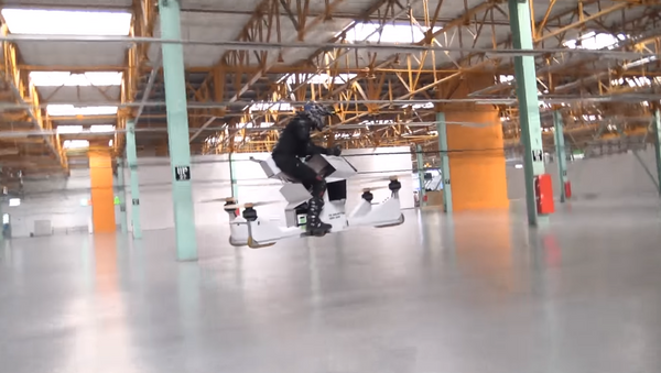 La moto voladora rusa HoverBike S3 (archivo) - Sputnik Mundo