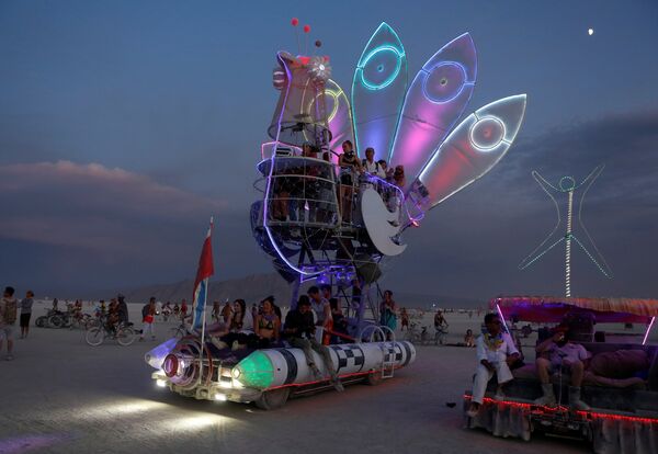 Burning man: así es el festival que está de moda en el mundo - Sputnik Mundo