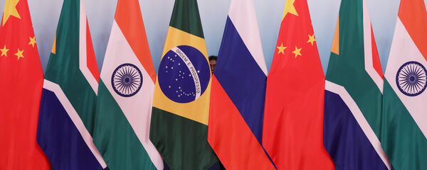 Banderas de los BRICS (archivo) - Sputnik Mundo