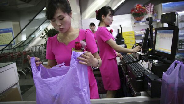 Potonggang, una tienda en Pyongyang administrada por el Estado - Sputnik Mundo