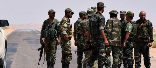 Militares del ejército sirio en Deir Ezzor - Sputnik Mundo