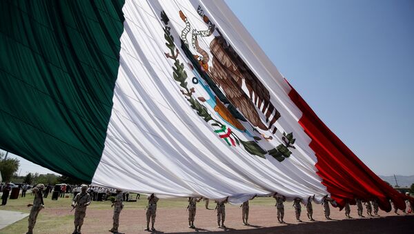 La bandera de México - Sputnik Mundo