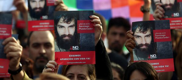 Manifestación en Buenos Aires, Argentina, por la desaparición de Santiago Maldonado (archivo) - Sputnik Mundo