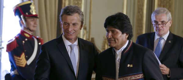 El presidente argentino, Mauricio Macri, y el presidente boliviano, Evo Morales (archivo) - Sputnik Mundo