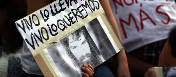 Protestas contra la desaparición del activista argentino Santiago Maldonado - Sputnik Mundo