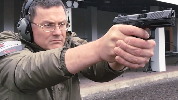 La pistola Lebedev PL-15 - Sputnik Mundo