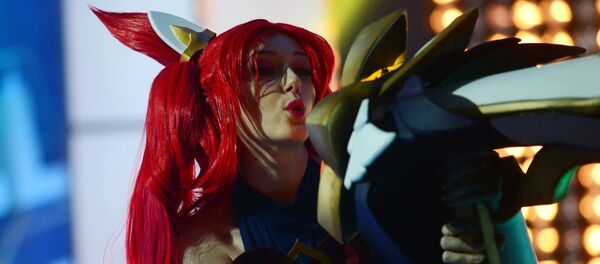 Cosplayer en la final de la Liga continental League of Legends en el complejo de televisión y televisión Glavkino en la región de Moscú - Sputnik Mundo