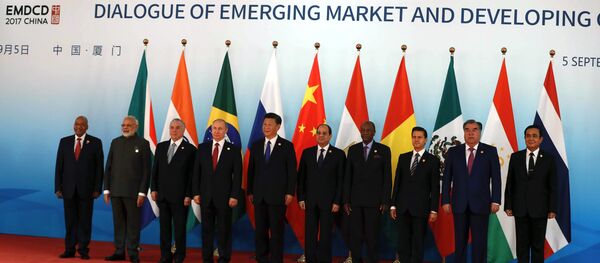 Líderes de los BRICS y los países invitados a la IX cumbre del grupo, Xiamen, China, 5 de septiembre de 2017 - Sputnik Mundo