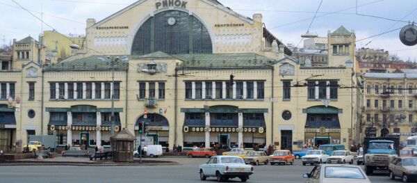El mercado histórico de Besarabia, en Kiev (archivo) - Sputnik Mundo