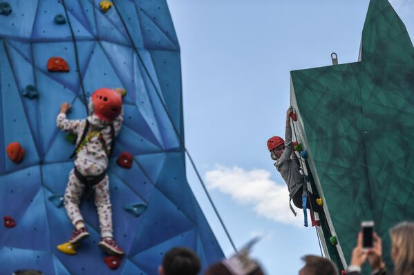 Rompehielos y bailarinas: así festeja Moscú su 870 aniversario - Sputnik Mundo