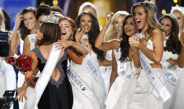 La nueva Miss América y sus rivales - Sputnik Mundo