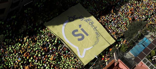 La manifestación de la 'Diada del Sí' en Barcelona La manifestación de la 'Diada del Sí' en Barcelona - Sputnik Mundo