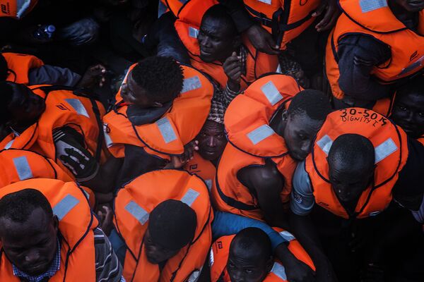 El Mar Mediterráneo es una de las rutas migratorias más peligrosas del mundo: en 2016 murieron ahogadas más de 5.000 personas El Mar Mediterráneo es una de las rutas migratorias más peligrosas del mundo: en 2016 murieron ahogadas más de 5.000 personas - Sputnik Mundo