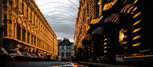 El edificio histórico de GUM, centro comercial cerca del Kremlin de Moscú, Rusia (imagen referencial) - Sputnik Mundo