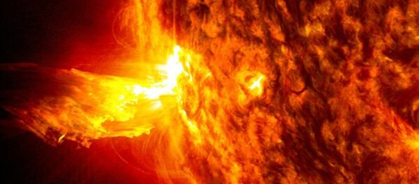 Fulguración solar (ilustración gráfica) - Sputnik Mundo