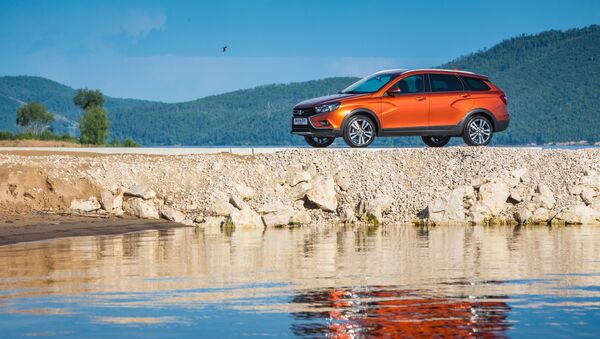 Un coche Lada - Sputnik Mundo