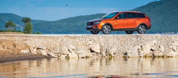 Un coche Lada - Sputnik Mundo