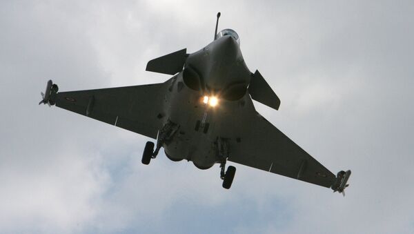 Un avión caza Eurofighter Typhoon (archivo) - Sputnik Mundo