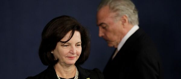 La fiscal general de Brasil, Raquel Dodge, y el presidente de Brasil, Michel Temer - Sputnik Mundo