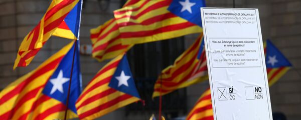 Manifestación a favor del referéndum en Cataluña Manifestación a favor del referéndum en Cataluña - Sputnik Mundo
