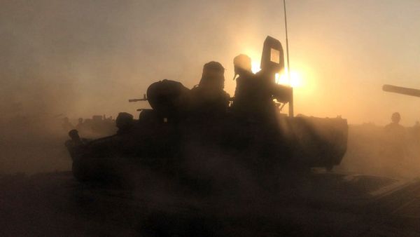 Combates alrededor de la ciudad de Deir Ezzor (archivo) Combates alrededor de la ciudad de Deir Ezzor (archivo) - Sputnik Mundo