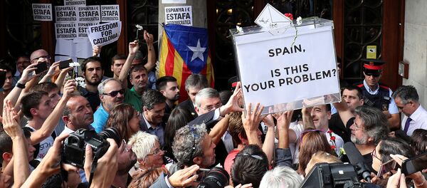 Manifestación contra los registros de la Guardia Civil en Cataluña - Sputnik Mundo