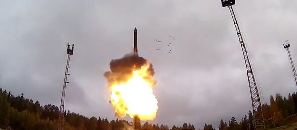 Potencia nuclear: lanzamiento del misil balístico ruso RS-24 Yars - Sputnik Mundo