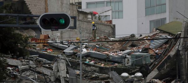 Consecuencias de un fuerte terremoto en México - Sputnik Mundo