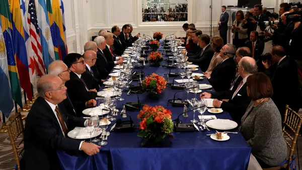 Donald Trump, presidente de EEUU, se reúne con líderes latinoamericanos en Nueva York - Sputnik Mundo