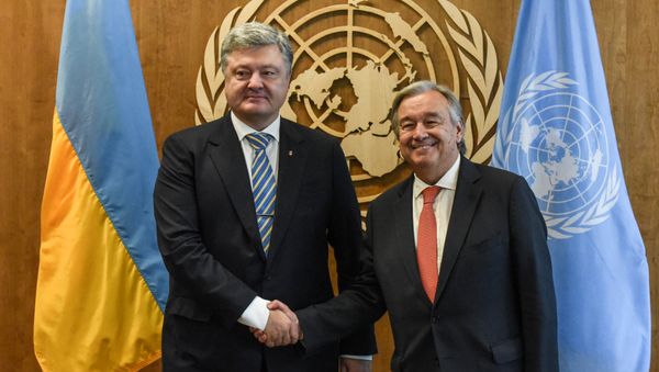 Presidente ucraniano, Petró Poroshenko, y secretario general de la ONU, Antonio Guterres Presidente ucraniano, Petró Poroshenko, y secretario general de la ONU, Antonio Guterres - Sputnik Mundo