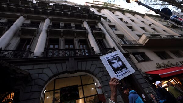 Protestas contra la desaparición del activista argentino Santiago Maldonado - Sputnik Mundo