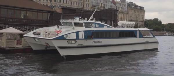 El nuevo catamarán ruso Grifón, la primera embarcación civil en utilizar materiales compuestos en su casco - Sputnik Mundo