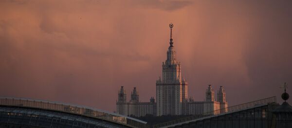 El edificio de la Universidad Lomonósov de Moscú - Sputnik Mundo