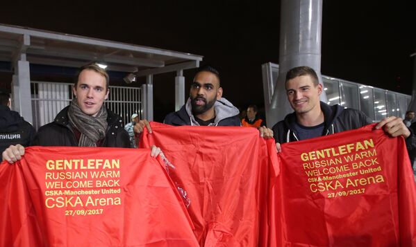 Cálida bienvenida rusa en los partidos de la Liga de Campeones en Moscú - Sputnik Mundo