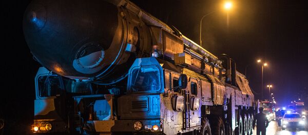 Lanzadera de misiles Topol - Sputnik Mundo