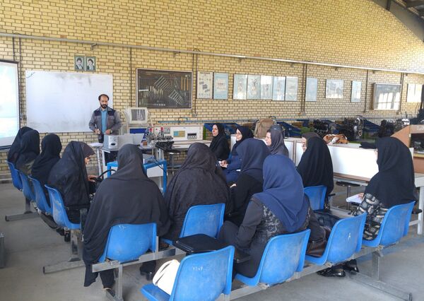 Mujeres mecánicas en Irán - Sputnik Mundo