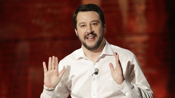 Matteo Salvini, el líder del partido Liga Norte - Sputnik Mundo