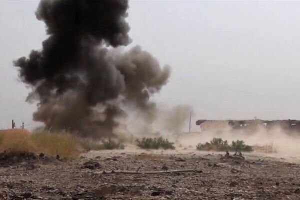 Zapadores rusos desminan la ciudad siria de Deir Ezzor - Sputnik Mundo